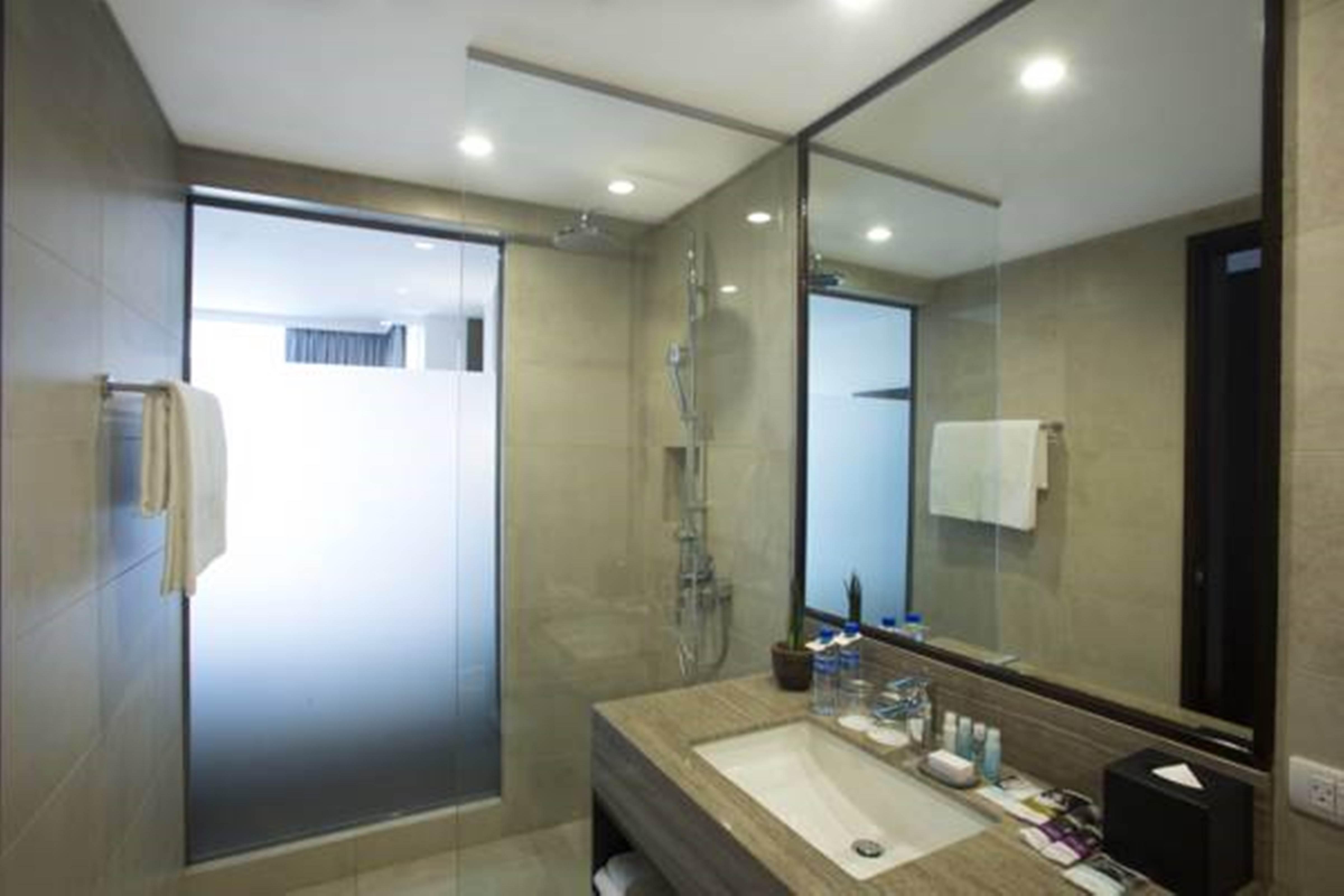 Wynwood Hotel Pasig City Экстерьер фото